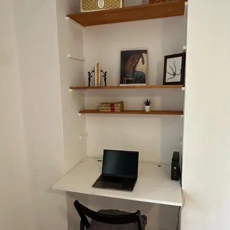 Stylish Apartment In Arco Della Pace-2